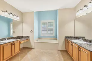 6312 41st Ct E, Sarasota, FL 34243 - Photo 17