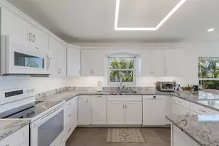 401 N Bay Blvd, Anna Maria, FL 34216 - Photo 11