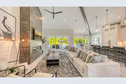 8006 20th Place W, Bradenton, FL 34209 - Photo 3