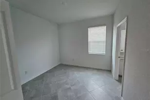 11044 Pinot Dr, Venice, FL 34293 - Photo 7