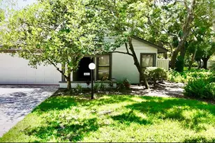 4689 Oak Forest Dr E, Sarasota, FL 34231 - Photo 1