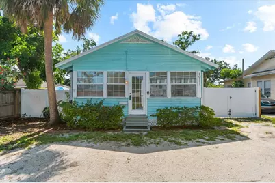 1911 26th Street W, Bradenton, FL 34205 - Photo 1