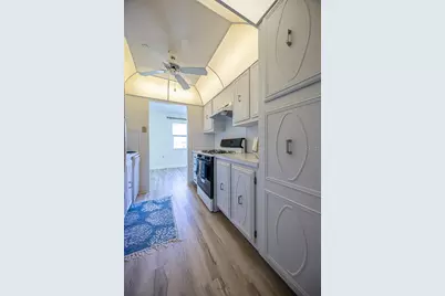 10037 62nd Terrace N #23, Saint Petersburg, FL 33708 - Photo 11