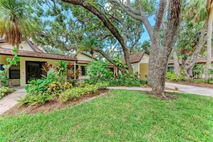 2237 Circlewood Dr, Sarasota, FL 34231 - Photo 3