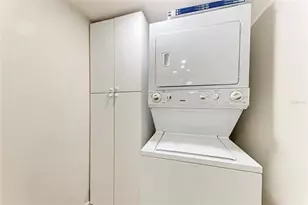 2237 Circlewood Dr, Sarasota, FL 34231 - Photo 21