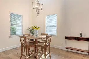 2410 Prospect St, Sarasota, FL 34239 - Photo 9