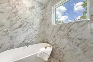 2596 Floyd St, Sarasota, FL 34239 - Photo 57