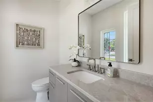 2596 Floyd St, Sarasota, FL 34239 - Photo 49