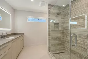 2596 Floyd St, Sarasota, FL 34239 - Photo 75