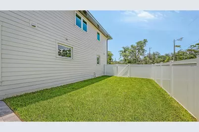 2596 Floyd Street, Sarasota, FL 34239 - Photo 19