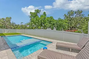 2596 Floyd St, Sarasota, FL 34239 - Photo 17