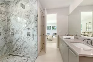 2596 Floyd St, Sarasota, FL 34239 - Photo 55