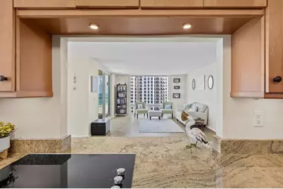 2425 Gulf Of Mexico Drive #10F, Longboat Key, FL 34228 - Photo 11