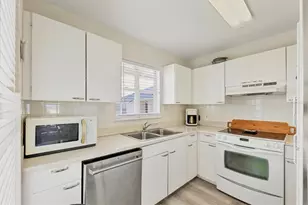 840 Audubon Dr, Bradenton, FL 34209 - Photo 9