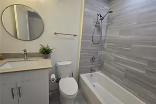 1709 N Tamiami Trl, Sarasota, FL 34234 - Photo 17