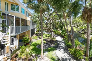 3954 Hamilton Club Cir, Sarasota, FL 34242 - Photo 35