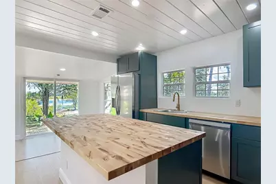 8781 S Lakeshore Drive, Floral City, FL 34436 - Photo 15