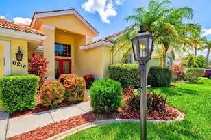 6216 Donnington Ct, Sarasota, FL 34238 - Photo 5