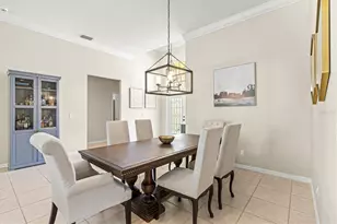 6216 Donnington Ct, Sarasota, FL 34238 - Photo 9