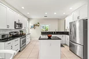 6216 Donnington Ct, Sarasota, FL 34238 - Photo 17