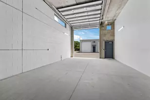 829 57th St E, Bradenton, FL 34208 - Photo 15