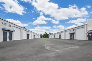 829 57th St E, Bradenton, FL 34208 - Photo 3