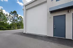 829 57th St E, Bradenton, FL 34208 - Photo 17