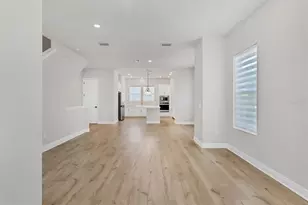 2513 Boone Ct, Sarasota, FL 34237 - Photo 9