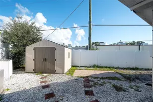 2065 Sun Home St, Sarasota, FL 34231 - Photo 19