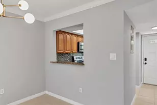 924 La Costa Cir, Sarasota, FL 34237 - Photo 11