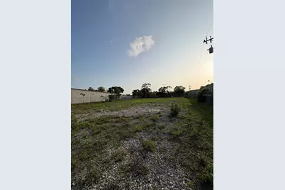 2513 NE 9th Avenue, Cape Coral, FL 33909 - Photo 13