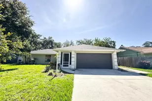 4913 32nd St E, Bradenton, FL 34203 - Photo 1