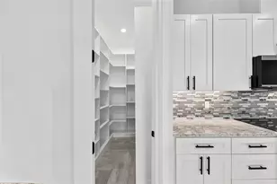 9225 Raes Creek Pl, Palmetto, FL 34221 - Photo 19