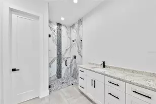 9225 Raes Creek Pl, Palmetto, FL 34221 - Photo 29