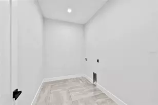 9225 Raes Creek Pl, Palmetto, FL 34221 - Photo 33