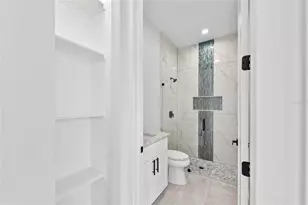 9225 Raes Creek Pl, Palmetto, FL 34221 - Photo 37