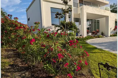 2110 Michele Drive, Sarasota, FL 34231 - Photo 81