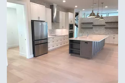 2110 Michele Drive, Sarasota, FL 34231 - Photo 9