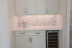 2110 Michele Dr, Sarasota, FL 34231 - Photo 13