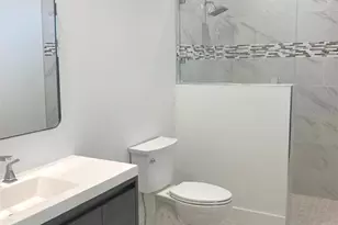 2110 Michele Dr, Sarasota, FL 34231 - Photo 43