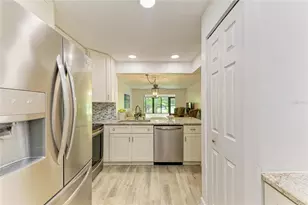 258 Sherwood Dr, Bradenton, FL 34210 - Photo 13