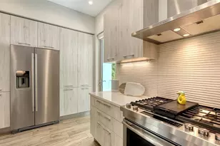 626 Rawls Ave, Sarasota, FL 34236 - Photo 23