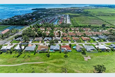 6111 Courtside Drive, Bradenton, FL 34210 - Photo 35