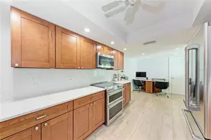 6111 Courtside Dr, Bradenton, FL 34210 - Photo 11