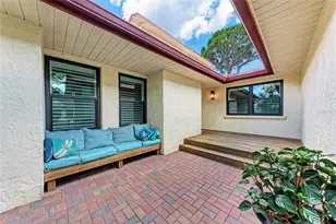 6111 Courtside Dr, Bradenton, FL 34210 - Photo 3