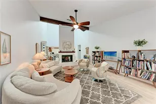 6111 Courtside Dr, Bradenton, FL 34210 - Photo 9