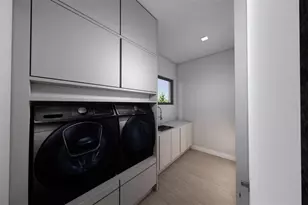 2221 Wood St, Sarasota, FL 34237 - Photo 17