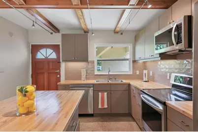 1650 Pine Tree Lane #105, Sarasota, FL 34236 - Photo 9