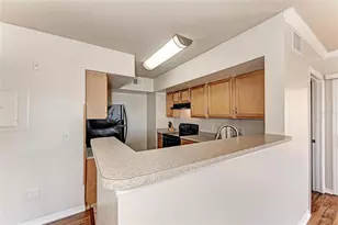 1030 Villagio Cir, Sarasota, FL 34237 - Photo 11