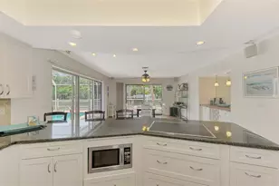 4946 Commonwealth Dr, Sarasota, FL 34242 - Photo 25